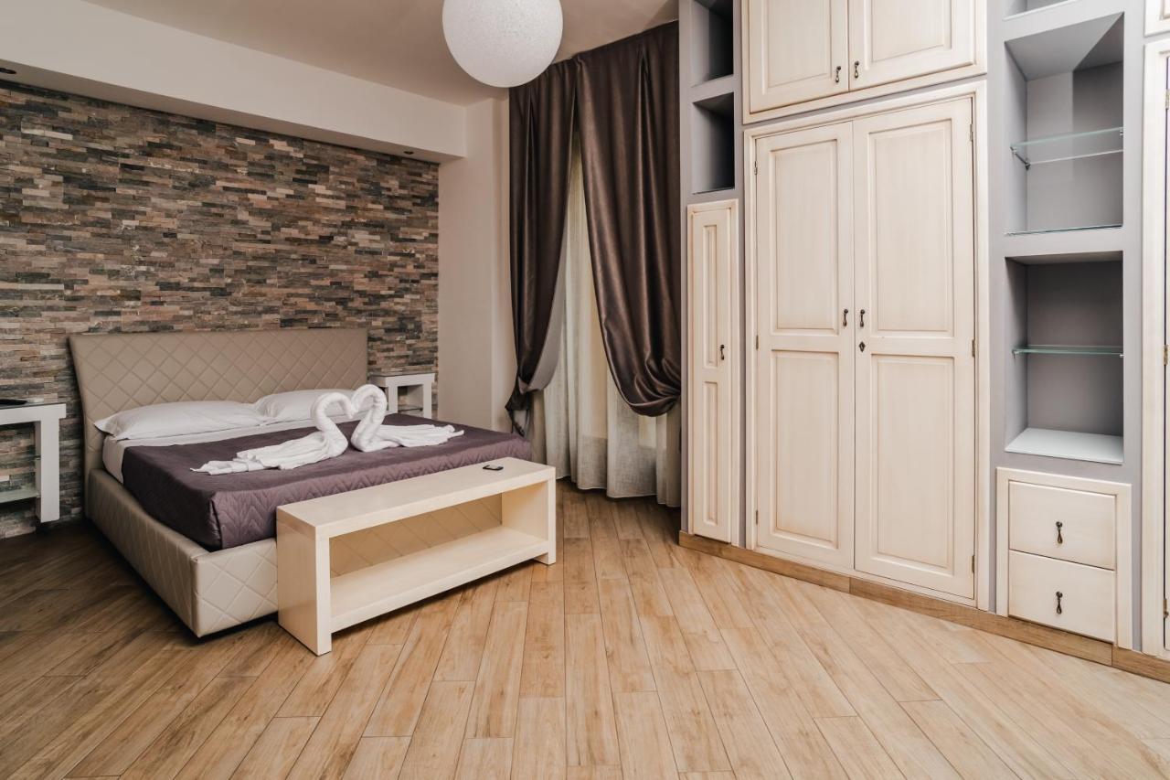 Holiday Gli Archi Фазано Экстерьер фото